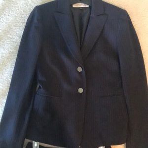 Tahari 2 piece women’s pinstripe skirt suit